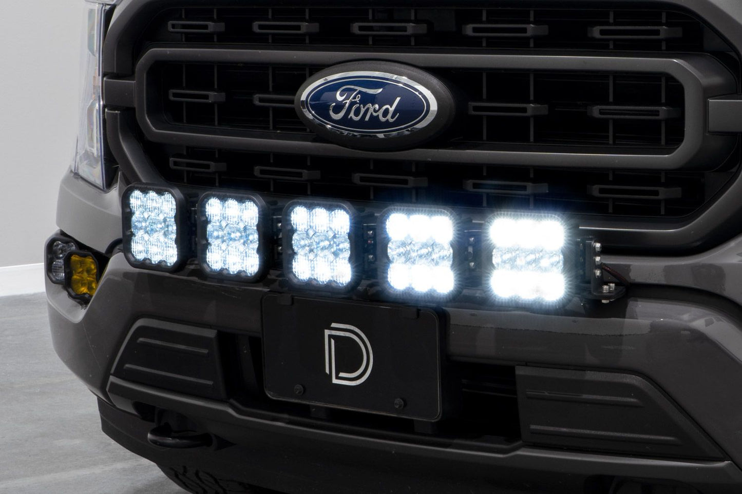 SS5 Grille CrossLink Lightbar Kit for 2021-2023 Ford F-150, Pro White Combo Diode Dynamics
