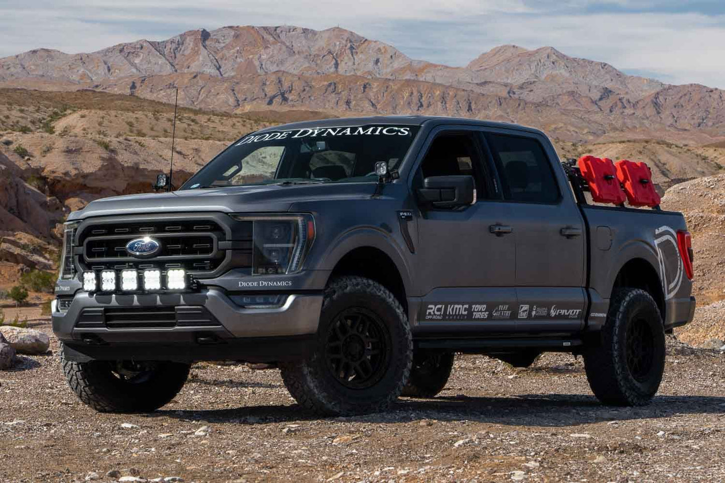 SS5 Grille CrossLink Lightbar Kit for 2021-2023 Ford F-150, Pro White Combo Diode Dynamics